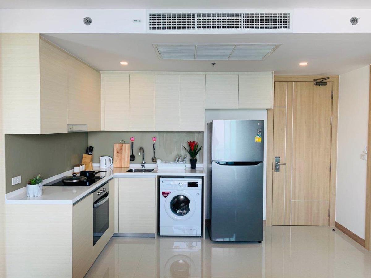 Riviera Jomtien By Daisy Pattaya 2 Apartment Ngoại thất bức ảnh
