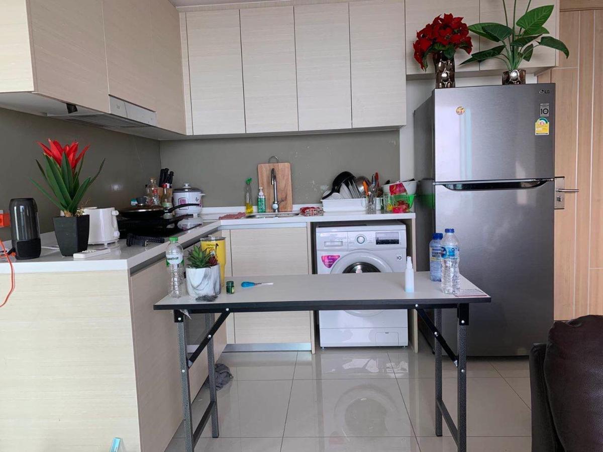 Riviera Jomtien By Daisy Pattaya 2 Apartment Ngoại thất bức ảnh