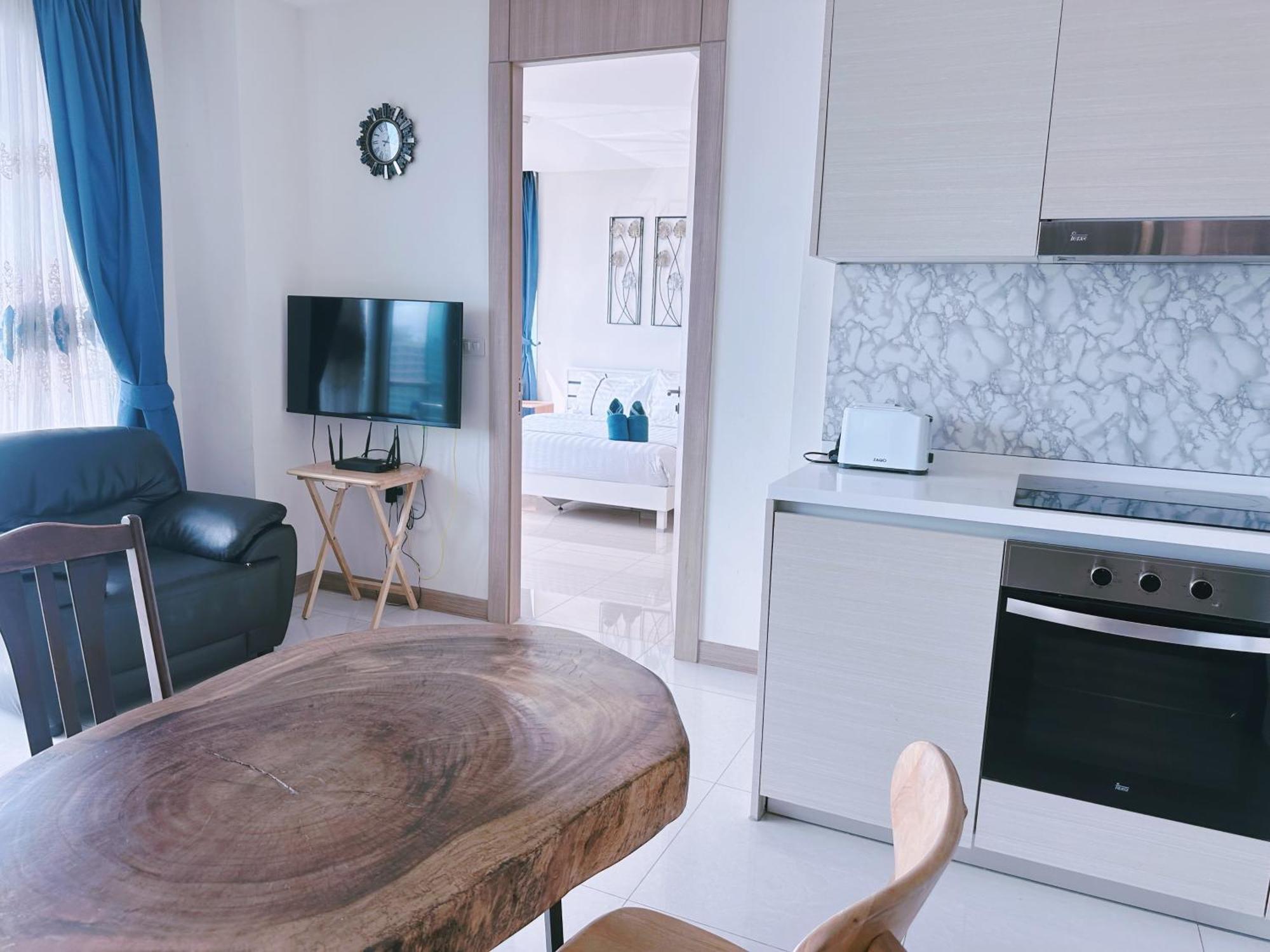 Riviera Jomtien By Daisy Pattaya 2 Apartment Ngoại thất bức ảnh