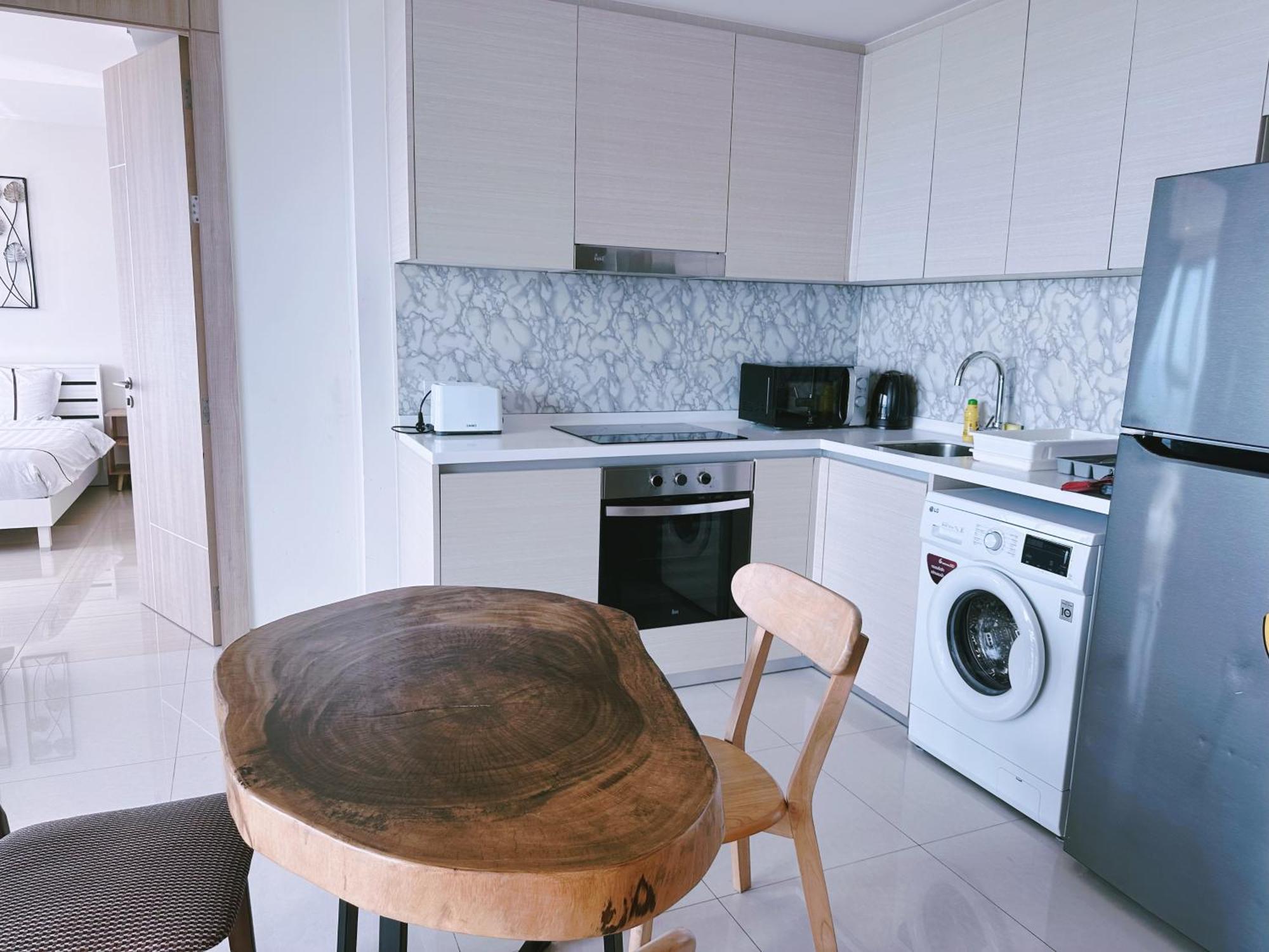 Riviera Jomtien By Daisy Pattaya 2 Apartment Ngoại thất bức ảnh